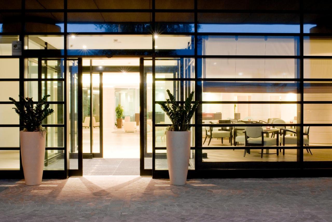 سارونّو فنادق ستارهوتيلز جراند ميلانو المظهر الخارجي الصورة